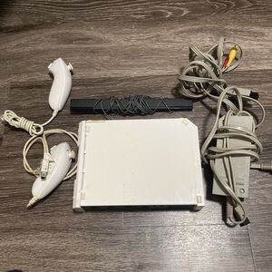 Nintendo Wii Video Game Console RVL-001 White